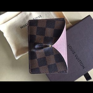 Louis Vuitton Caissa card ebene rose ballerine