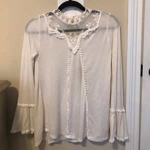 ALTAR'D STATE White long sleeve tee w/ lace detail