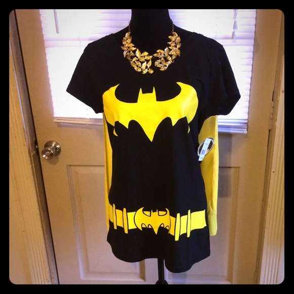 Batman Tops - Bateman shirt with detachable cape