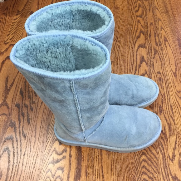 Ugg classic tall boot