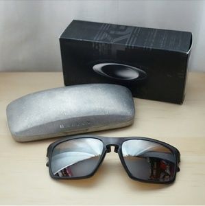 oakley foldable