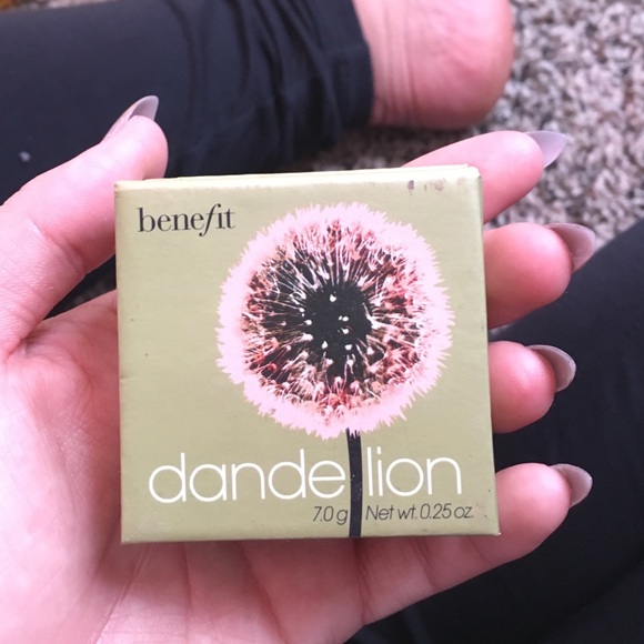 Benefit "Dandelion" blush
