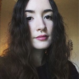 Meet your Posher, Maegan