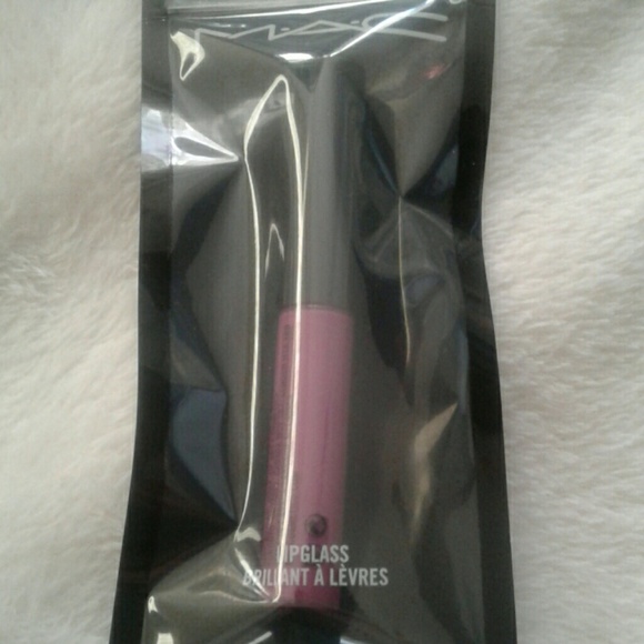 🚫SOLD OUT🚫Little MAC Lipglass LYBT - Picture 2 of 3