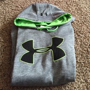 EUC Men's Under Armour Hoodie