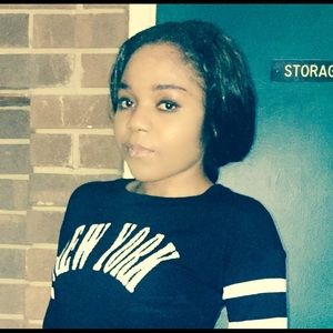 Meet your Posher, Valerie