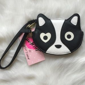 🎁Betsey Johnson Wristlet