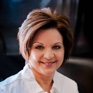 Meet your Posher, Yolanda