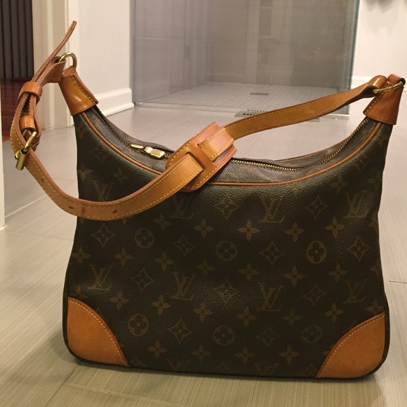 Louis Vuitton purse- unauthenticated