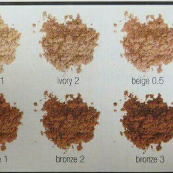 BNWT mineral powder foundation - Picture 2 of 2