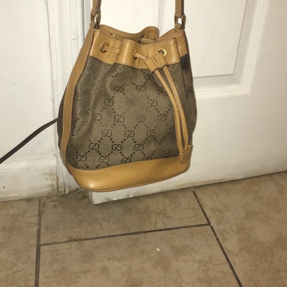 Gucci shoulder bag