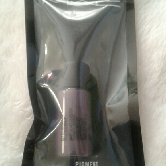 💕Little MAC Pigment Rich Purple - Picture 2 of 3