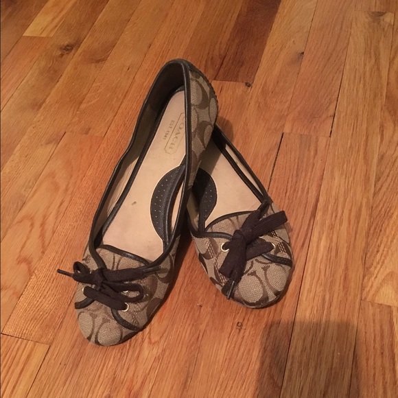 Coach flats