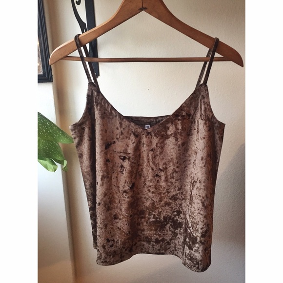 🚫SOLD🚫🎄Chocolate Velvet Slips Top Size S🎄 - Picture 3 of 3