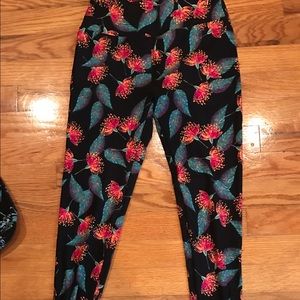 Lularoe one sz leggings