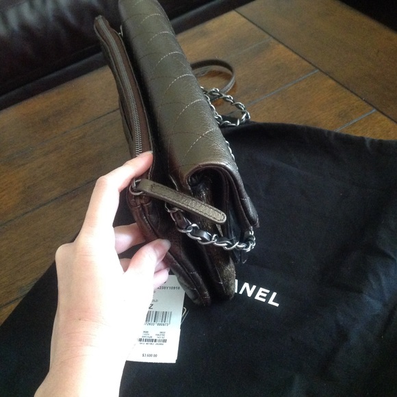 New Authentic Chanel flap bag. Dark Gold - Picture 3 of 4