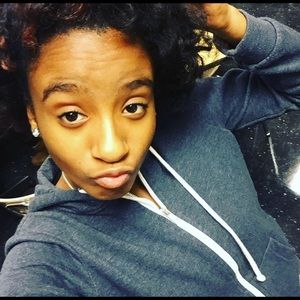 Meet your Posher, Ebony