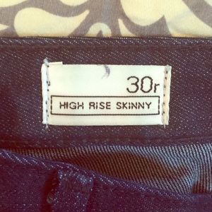 Gap skinny jeans 30r (size 10).