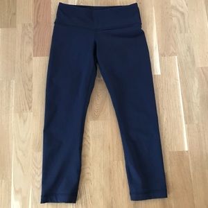 Lululemon Wunder Under Crops Navy size 4