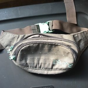 Dakine fanny pack