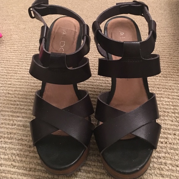 Aldo wedges