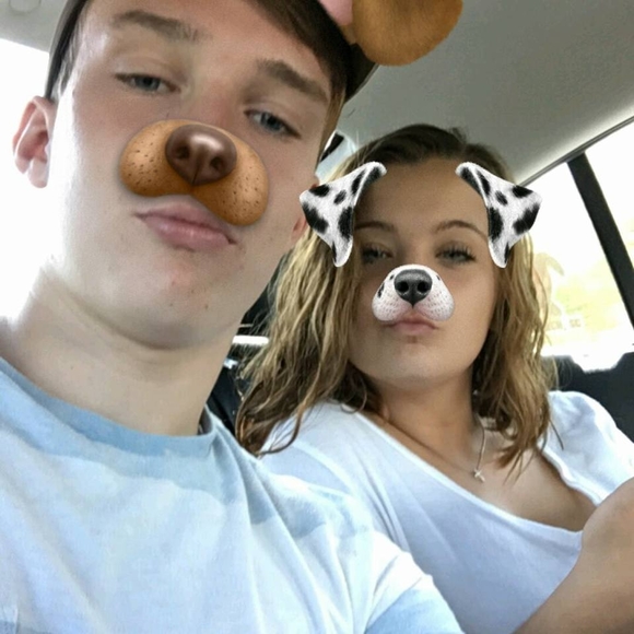 Meet your Posher, Danielle - Picture 1 of 1