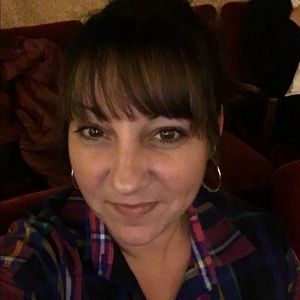 Meet your Posher, Annissa