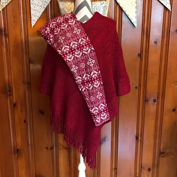 Buttery Soft Burgundy Snowflake Leggings - Picture 3 of 3