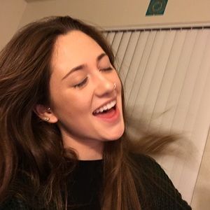 Meet your Posher, Brittney