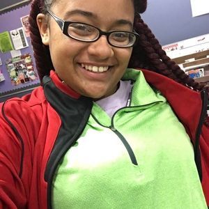 Meet your Posher, Zoraeda