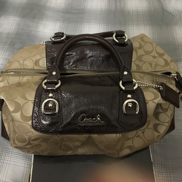 Coach handbag - Picture 1 of 4