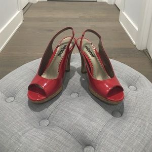 Women's size 7 unlisted red patent leather