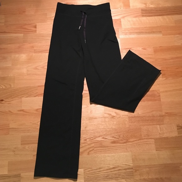 Under Armour Pants - Picture 2 of 3