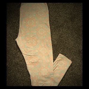 NWOT TC LuLaRoe Leggings Kaleidoscope pattern