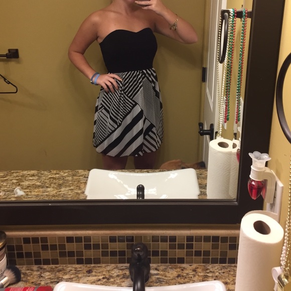 Black and White strapless dress