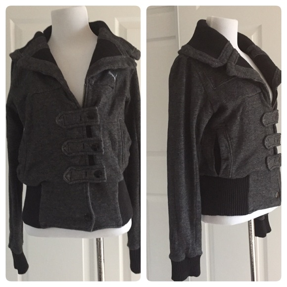 SOLD. Chic Puma jacket size xs - Picture 2 of 4