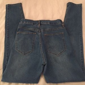 High waisted jeans