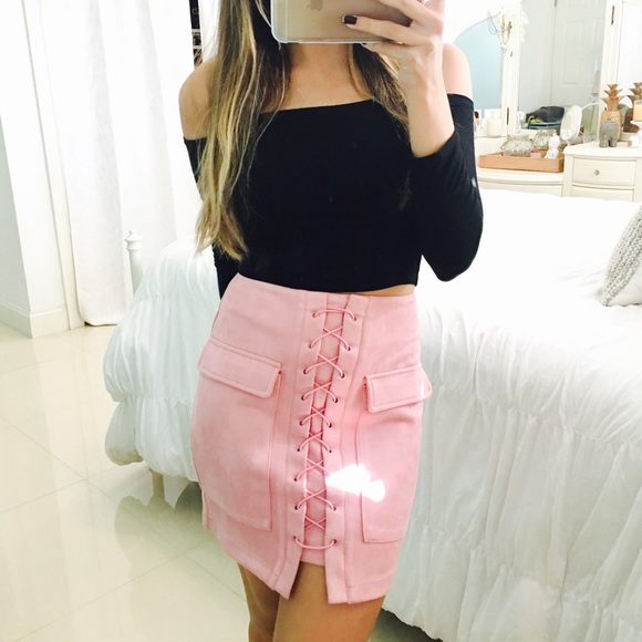 Off The Shoulder Choker Crop Top - Picture 2 of 4