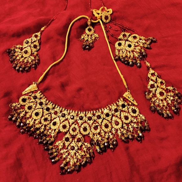 Indian/Southeast Asian bridal inspired jewelry set
