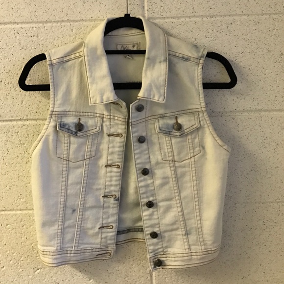 Jean Vest Size M