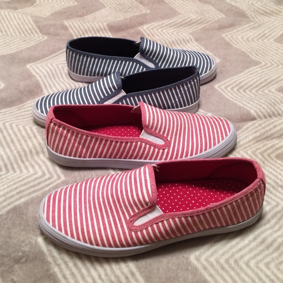 Striped shoes red and blue - Picture 4 of 4