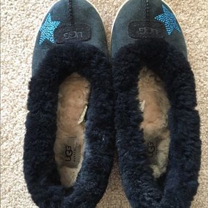 Ugg slippers size 8 hardly worn