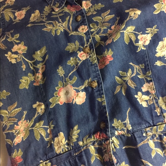 Floral button down - Picture 3 of 3