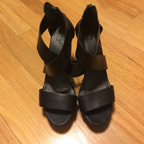 Aldo leather wedge  heel sandal