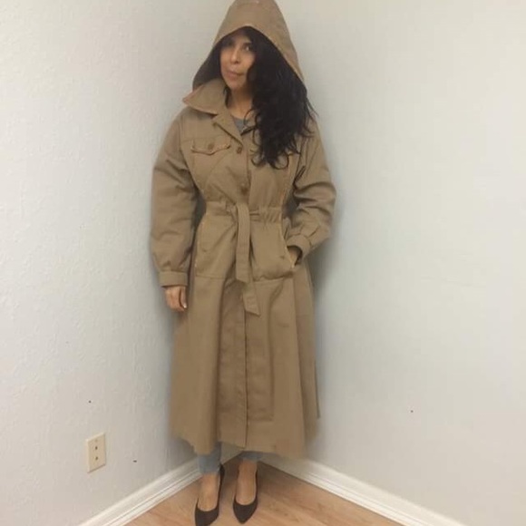 vintage trench coat belted!