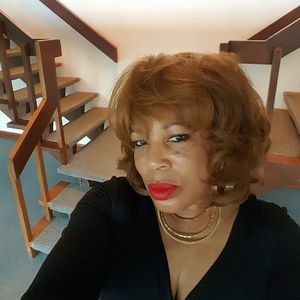 Meet your Posher, Deborah