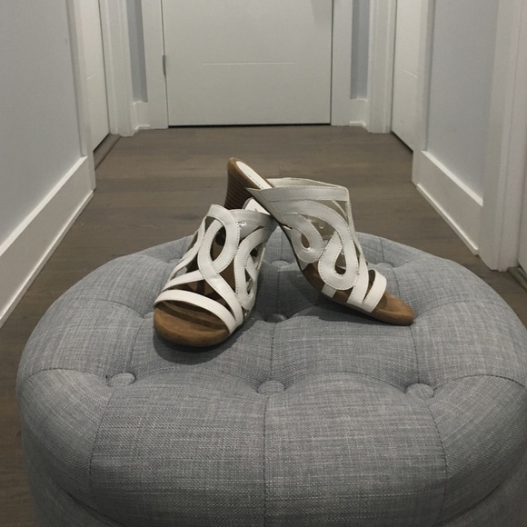 Women's aerosoles size 7, white