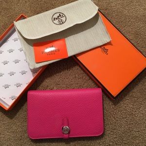 New with box pink wallet