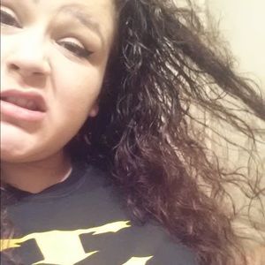 Meet your Posher, Raquel