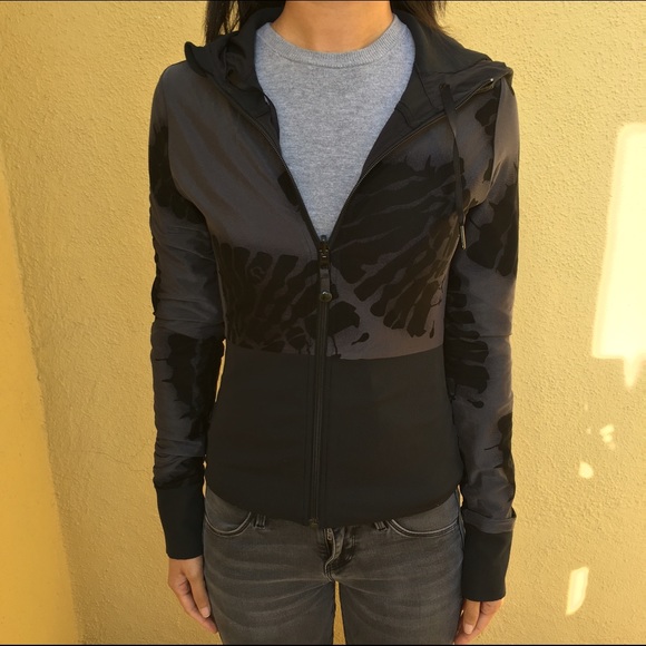 Duo Sided Pattern Lululemon Jacket. Super Cute. - image 2